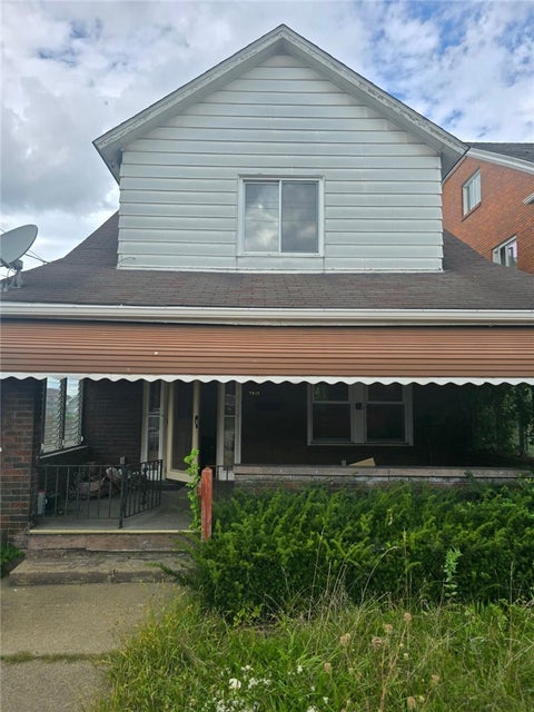 Homes For Sale - 2909 Versailles Ave Ave<br/> McKeesport, PA 15132