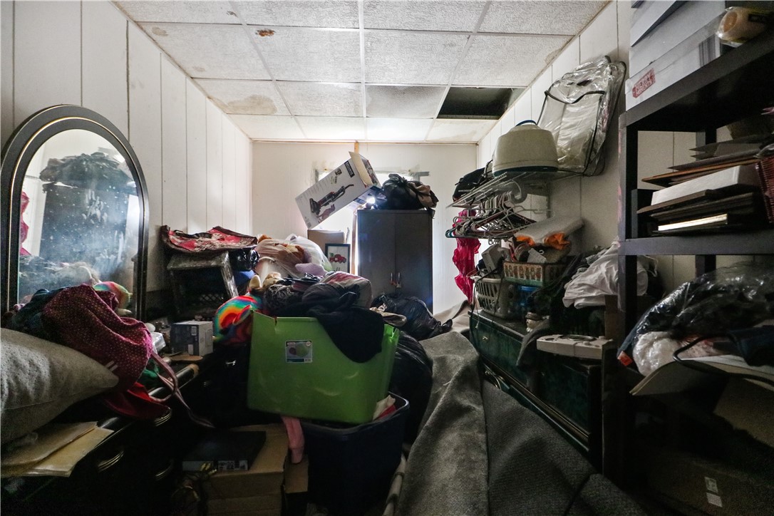 Sheraden, Pennsylvania 15204, United States, 6 Bedrooms Bedrooms, ,1 BathroomBathrooms,Residential,Active,48556