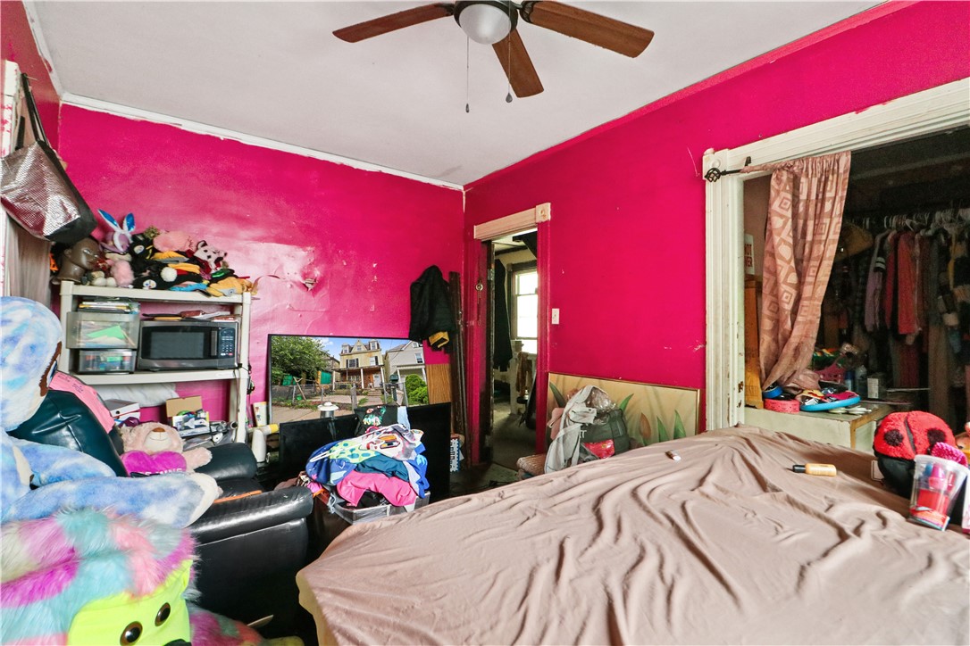 Sheraden, Pennsylvania 15204, United States, 6 Bedrooms Bedrooms, ,1 BathroomBathrooms,Residential,Active,48556