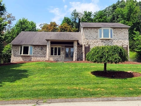 Homes For Sale - 3319 Carriage Cir Cir<br/> Westmoreland County, Murrysville, PA 15632