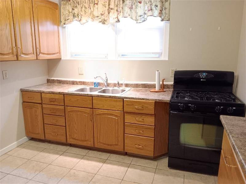 Lincoln Larimer, Pennsylvania 15206, United States, 6 Bedrooms Bedrooms, ,3 BathroomsBathrooms,Residential,Active,250424