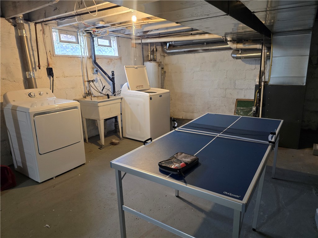 Lincoln Larimer, Pennsylvania 15206, United States, 6 Bedrooms Bedrooms, ,3 BathroomsBathrooms,Residential,Active,250424