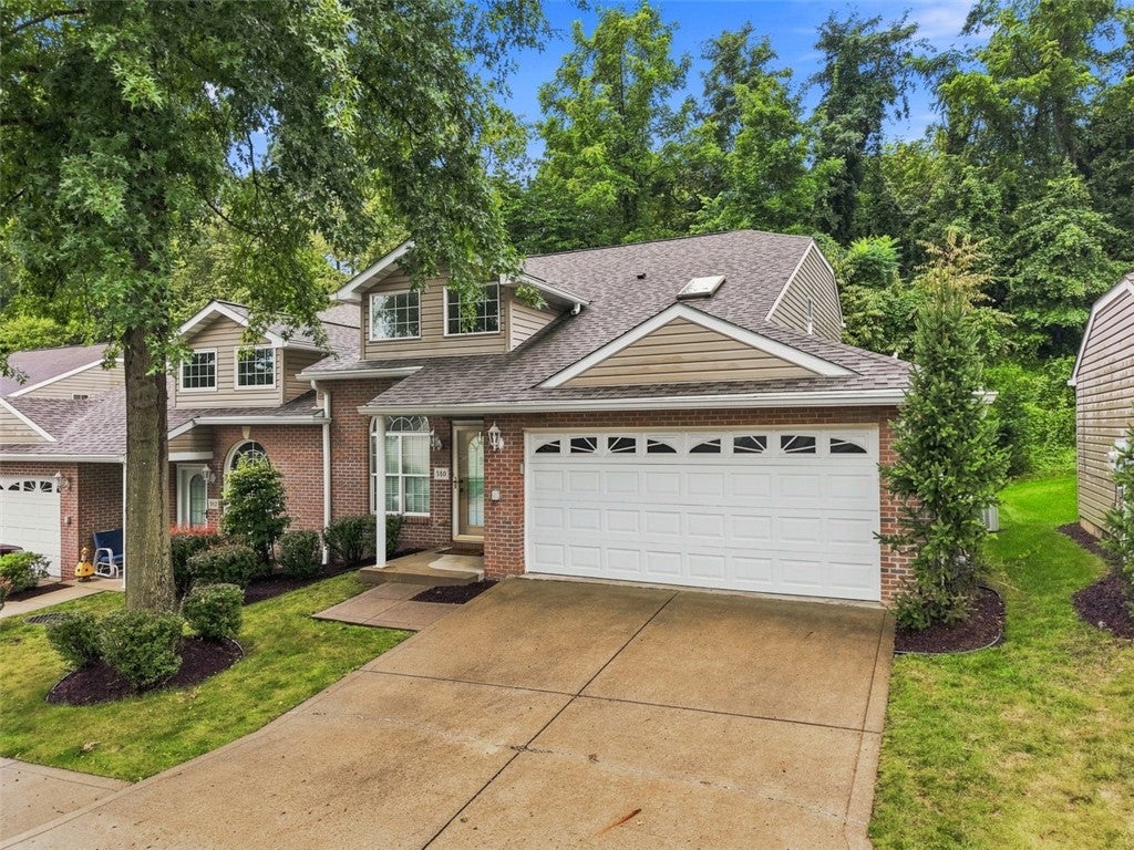 580 Newport Dr
