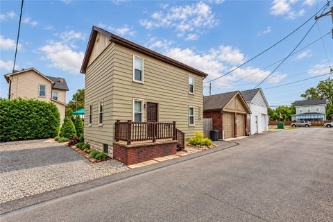 Photo for 1520 1/2 4th Ave