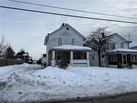 Homes For Sale - 1042 Maryland Ave Ave<br/> Lawrence County, New Castle, PA 16101