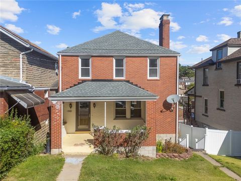 Photo of 1221 Oakridge St, Pittsburgh, PA 15226 (MLS # 1727013)