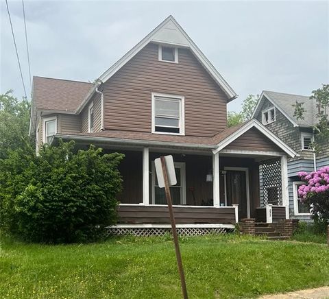 Photo of 273 Orchard St, Sharon, PA 16146 (MLS # 1746709)