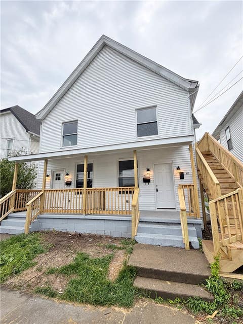 Apartment For Rent - 417 Bartram Ave Ave #3<br/> New Castle, PA 16101