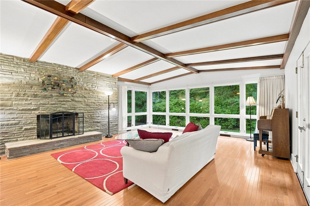 101 Tomahawk Drive