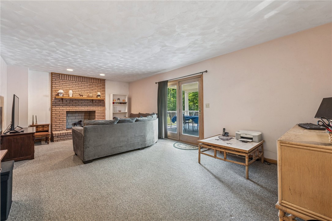 Unity Twp, Pennsylvania 15601, United States, 4 Bedrooms Bedrooms, ,3 BathroomsBathrooms,Residential,Active,189315