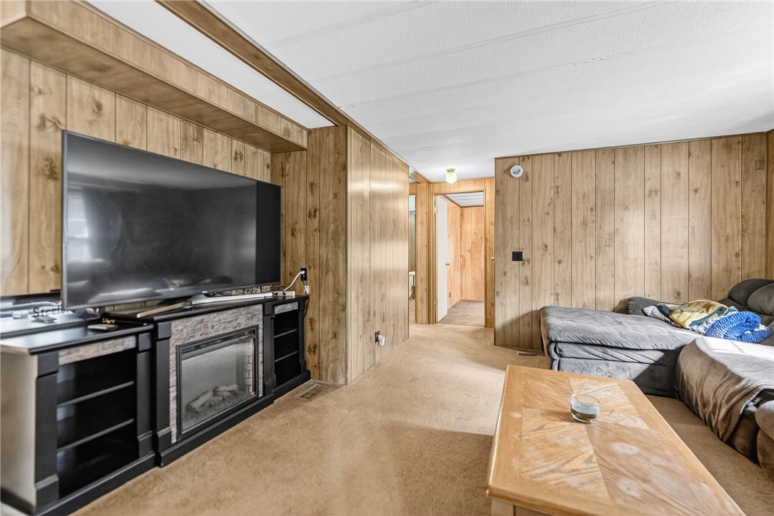 Independence, Pennsylvania 15001, United States, 3 Bedrooms Bedrooms, ,2 BathroomsBathrooms,Residential,Active,191796