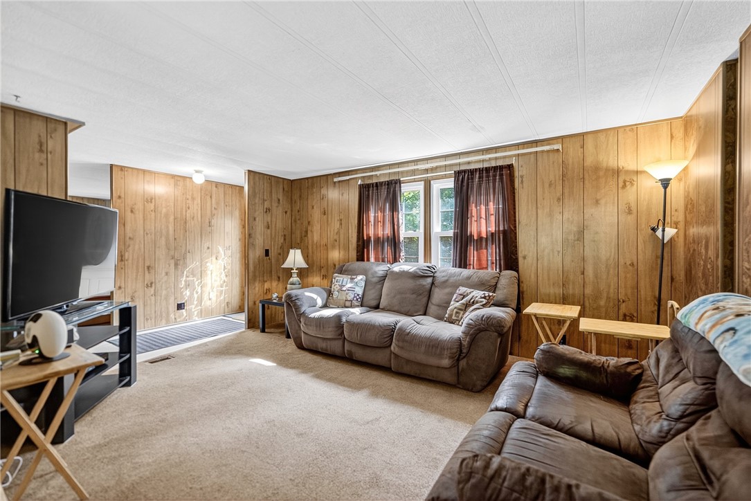 Independence, Pennsylvania 15001, United States, 3 Bedrooms Bedrooms, ,2 BathroomsBathrooms,Residential,Active,191796