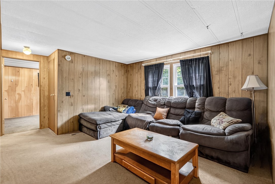 Independence, Pennsylvania 15001, United States, 3 Bedrooms Bedrooms, ,2 BathroomsBathrooms,Residential,Active,191796