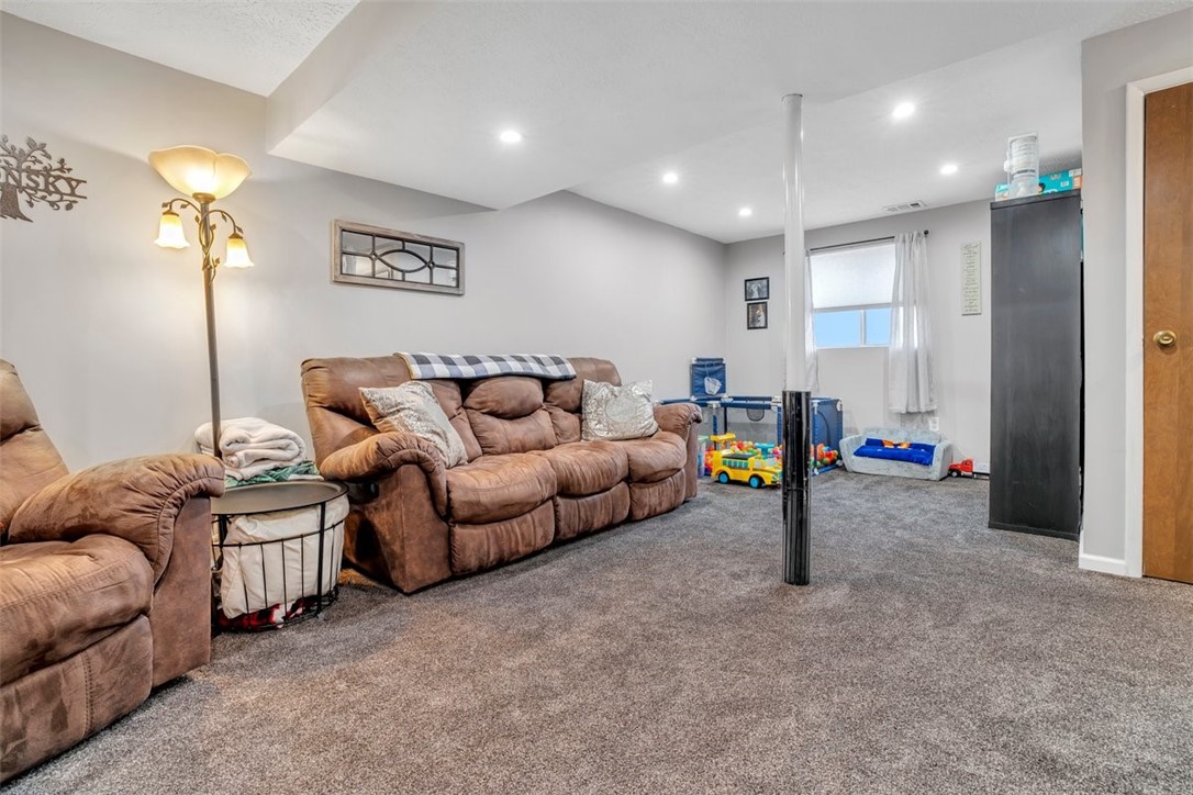 2912 Amy Drive Dr, South Park, Pennsylvania image 35