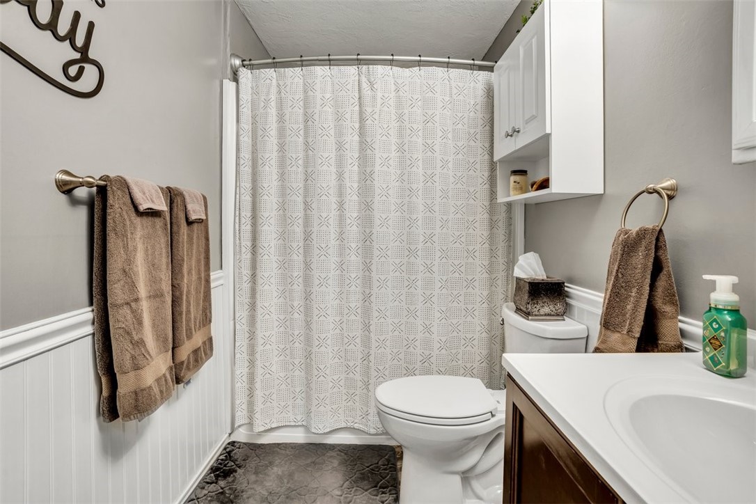 2912 Amy Drive Dr, South Park, Pennsylvania image 23