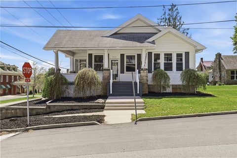 Photo of 503 W Union St, Somerset, PA 15501 (MLS # 1750241)