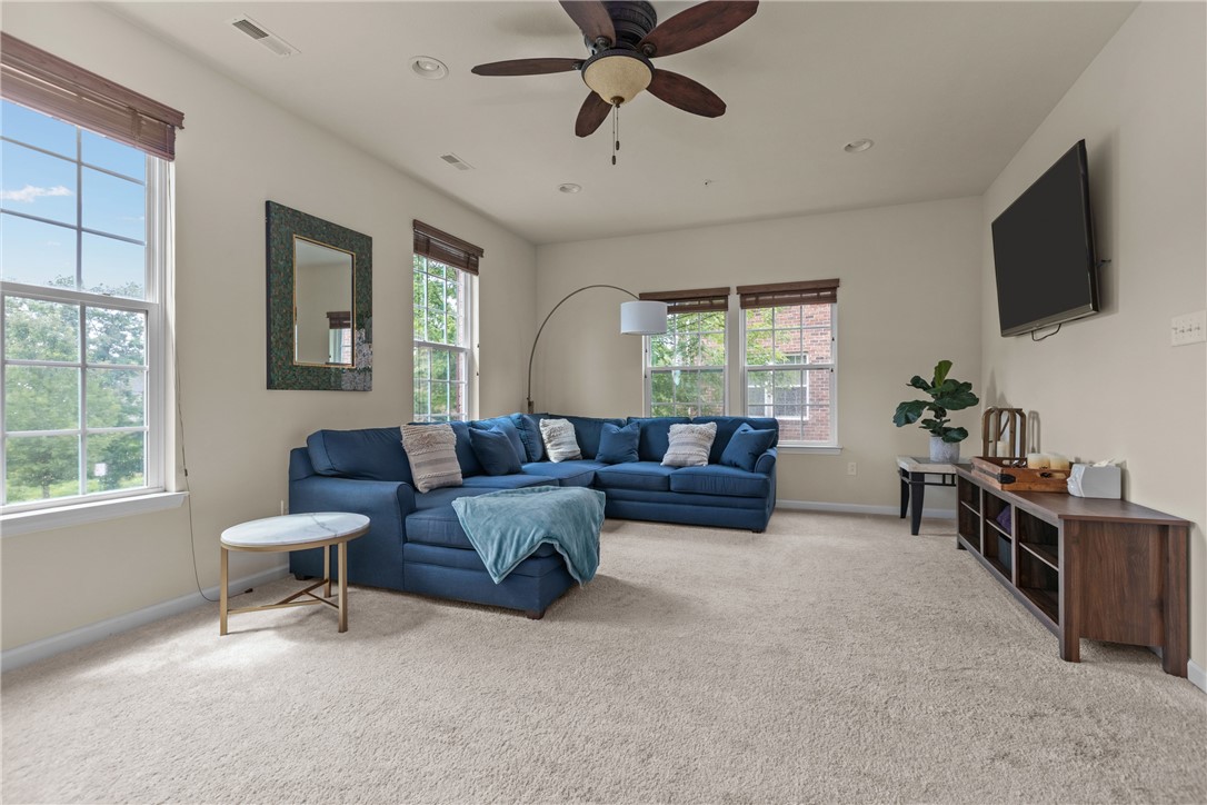 609 Edison Dr