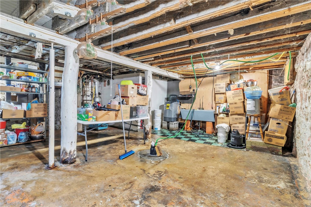 New Kensington, Pennsylvania 15068, United States, 4 Bedrooms Bedrooms, ,1 BathroomBathrooms,Residential,Active,181624