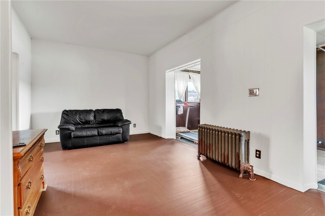 New Kensington, Pennsylvania 15068, United States, 4 Bedrooms Bedrooms, ,1 BathroomBathrooms,Residential,Active,181624