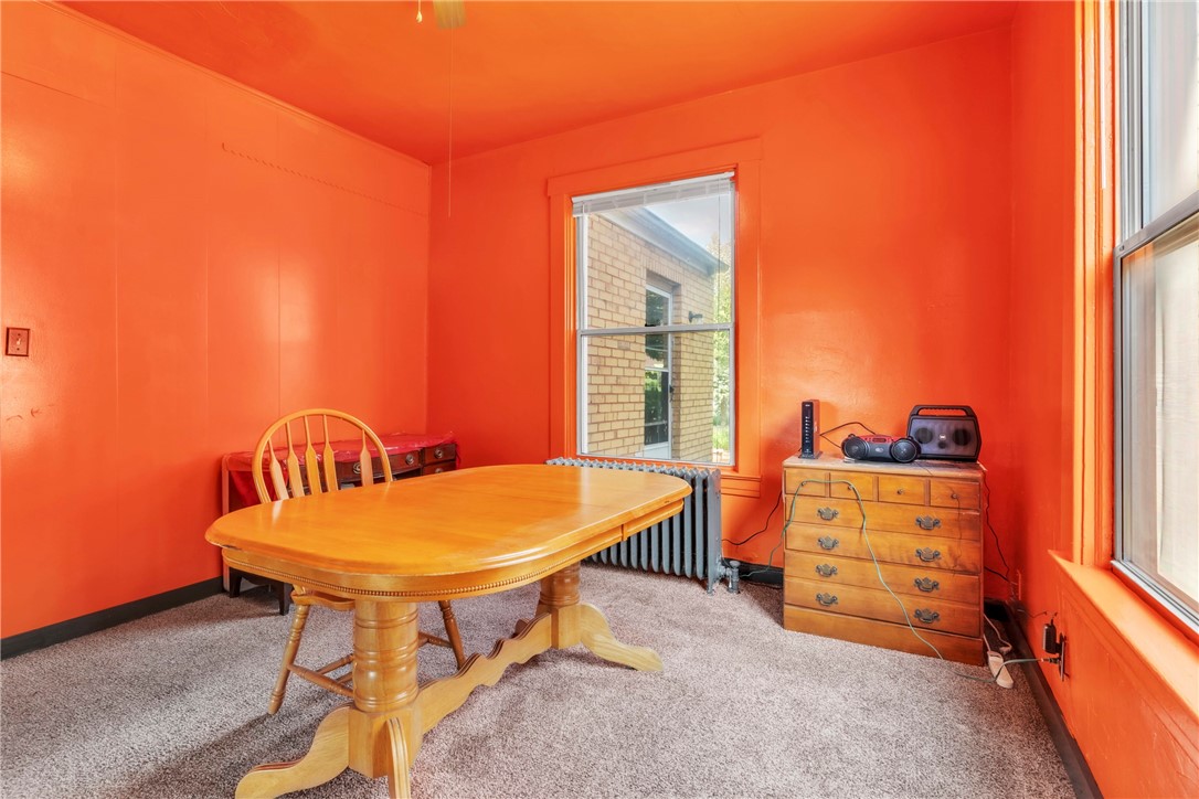 New Kensington, Pennsylvania 15068, United States, 4 Bedrooms Bedrooms, ,1 BathroomBathrooms,Residential,Active,181624