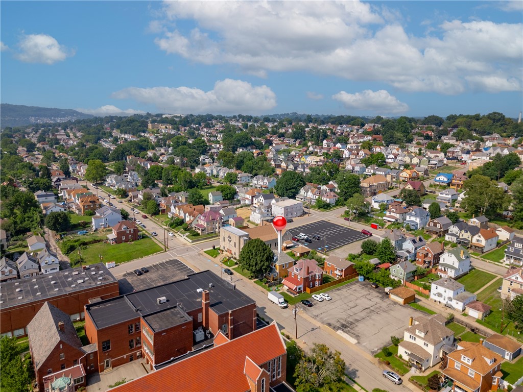 New Kensington, Pennsylvania 15068, United States, 4 Bedrooms Bedrooms, ,1 BathroomBathrooms,Residential,Active,181624
