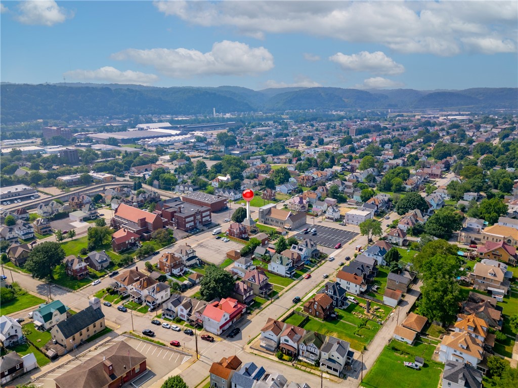 New Kensington, Pennsylvania 15068, United States, 4 Bedrooms Bedrooms, ,1 BathroomBathrooms,Residential,Active,181624