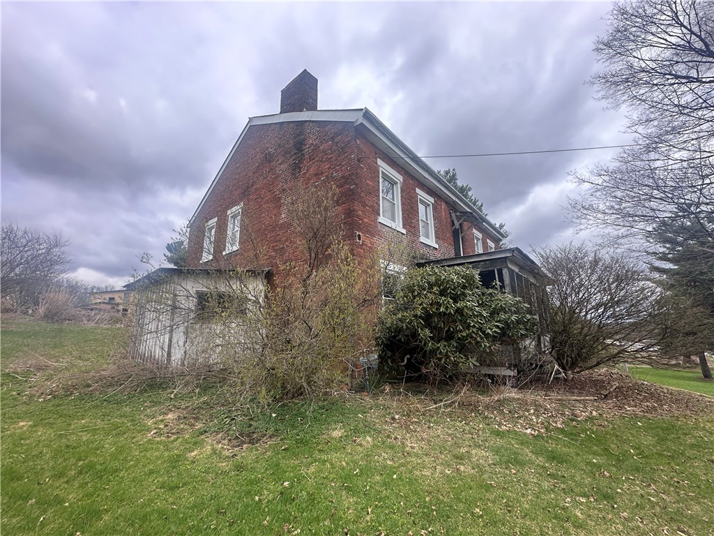 25 James Ln
