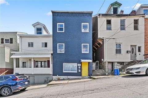 Photo of 73 1/2 Barry St, Pittsburgh, PA 15203 (MLS # 1749271)