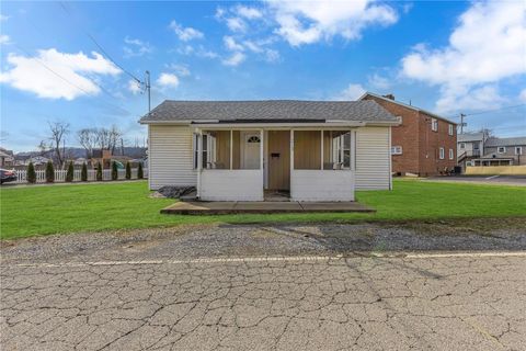 Photo of 213 Maplewood Ave, Beaver, PA 15009 (MLS # 1739306)