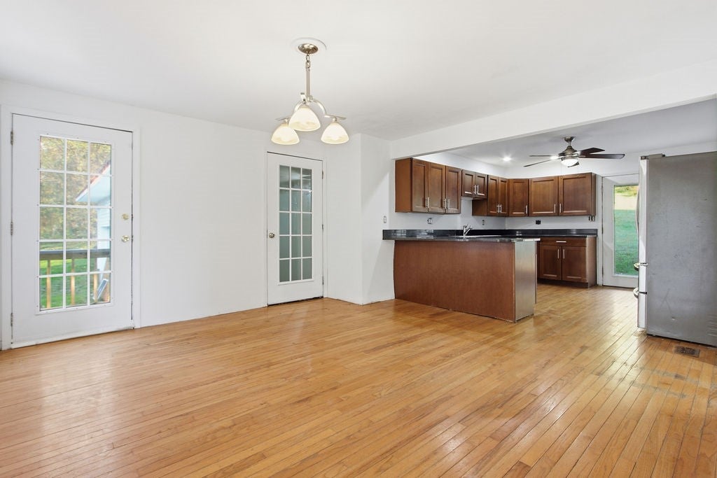 75 Calhoun Rd