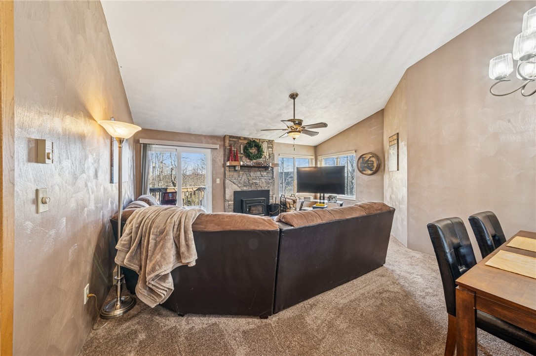 5115 Summit Drive, Hidden Valley, Pennsylvania image 12