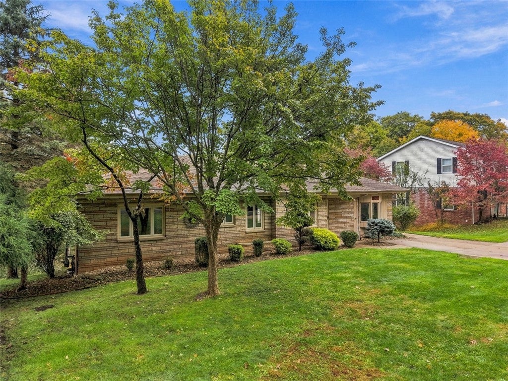 205 Woodside Dr