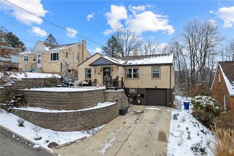1755 Hallowell St Brookline PA 15210