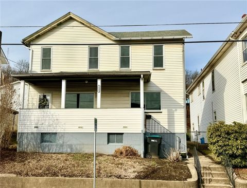 Photo of 218 W 10th Ave, Tarentum, PA 15084 (MLS # 1736684)
