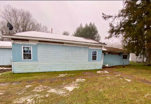 Photo of 16939 Staff Ave, Cochranton, PA 16314 (MLS # 1735690)