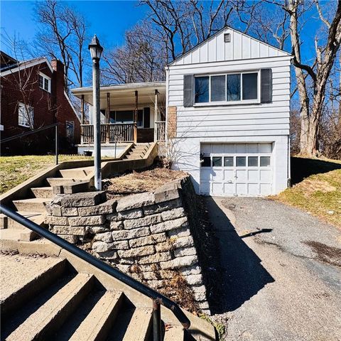 Photo of 343 Thomas St, Carnegie, PA 15106 (MLS # 1743071)