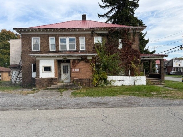 1001 E Poland Ave