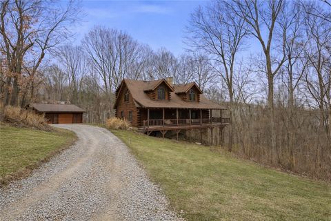 Photo of 70 Economy Grade Rd, Coraopolis, PA 15108 (MLS # 1735786)