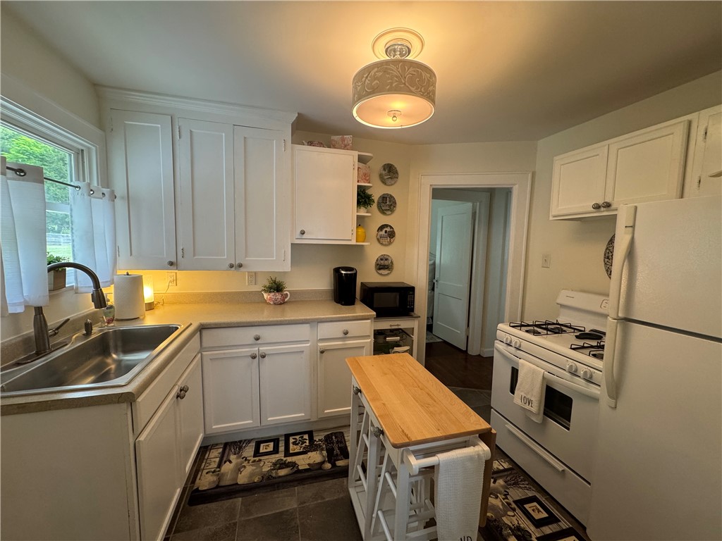 Indiana Boro, Pennsylvania 15701, United States, 3 Bedrooms Bedrooms, ,2 BathroomsBathrooms,Residential,Pending,175532