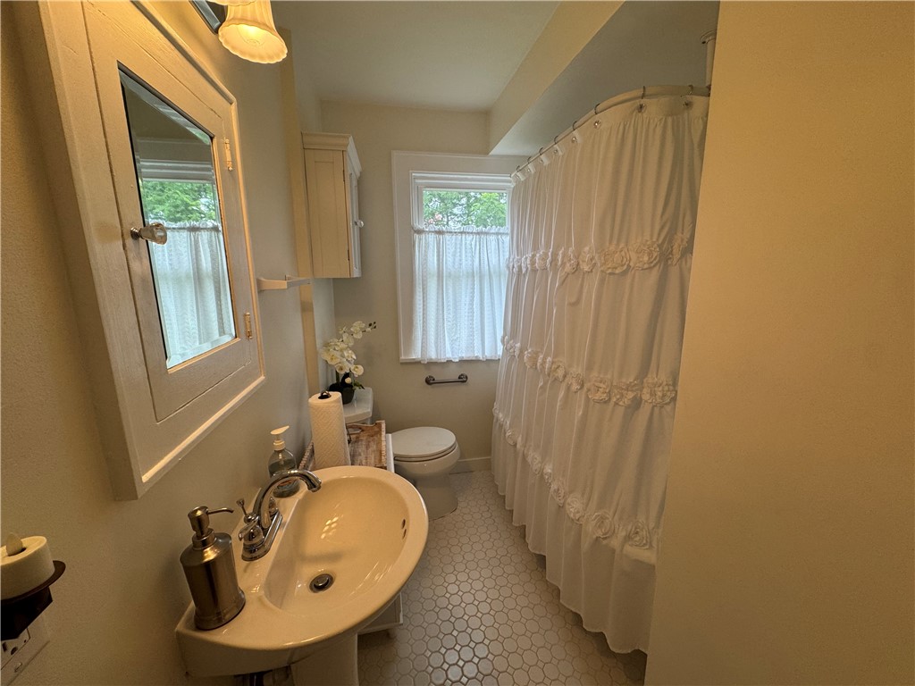 Indiana Boro, Pennsylvania 15701, United States, 3 Bedrooms Bedrooms, ,2 BathroomsBathrooms,Residential,Pending,175532