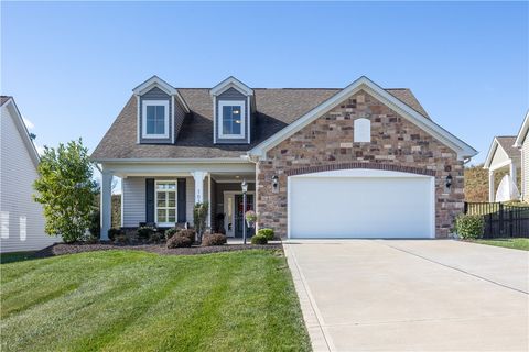Photo of 103 Bridle Ln, Washington, PA 15301 (MLS # 1726404)