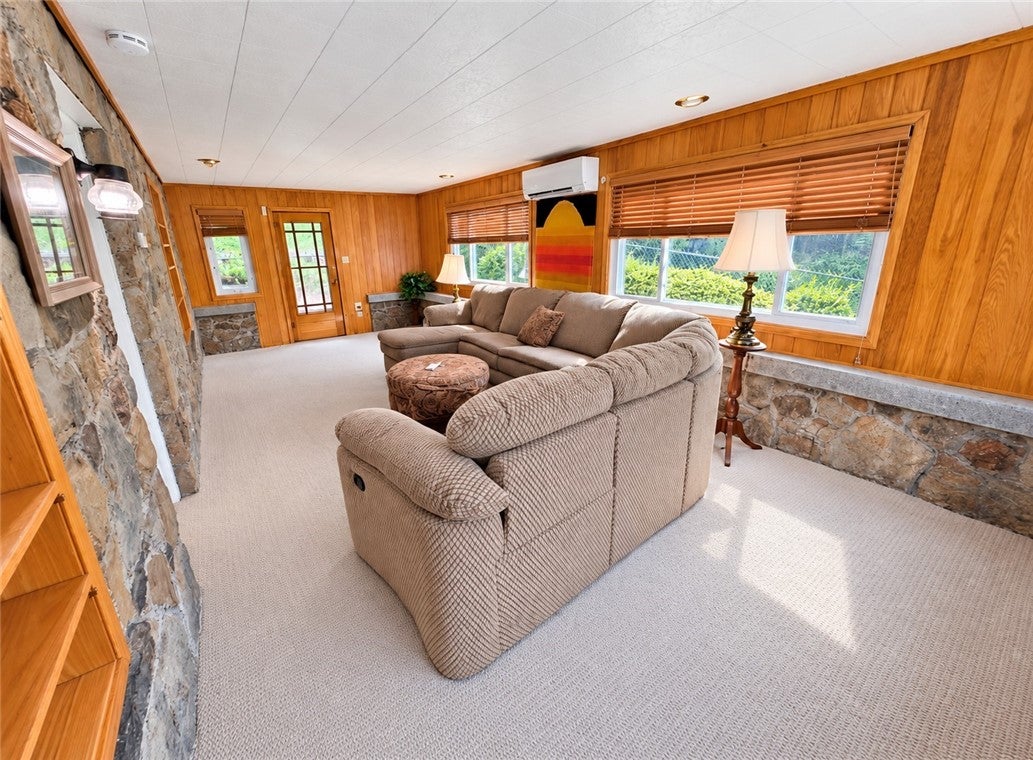 1025 Isabella Rd