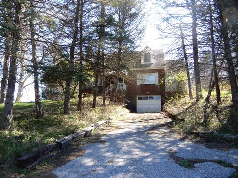 Photo of 664 Old Morganza Road, Canonsburg, PA 15317 (MLS # 1747691)