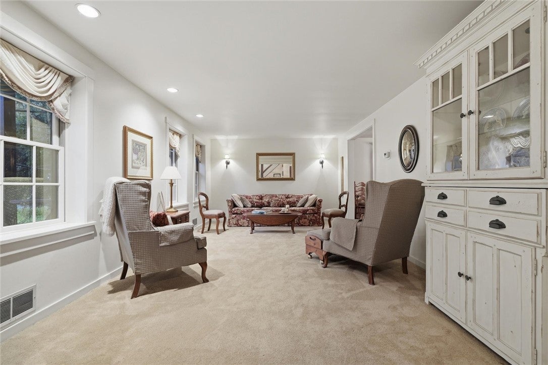 118 Nyetimber Pkwy Dr