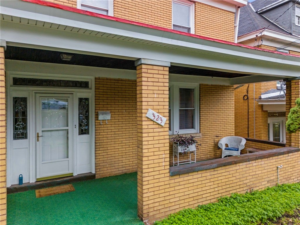 323 Hallock St.