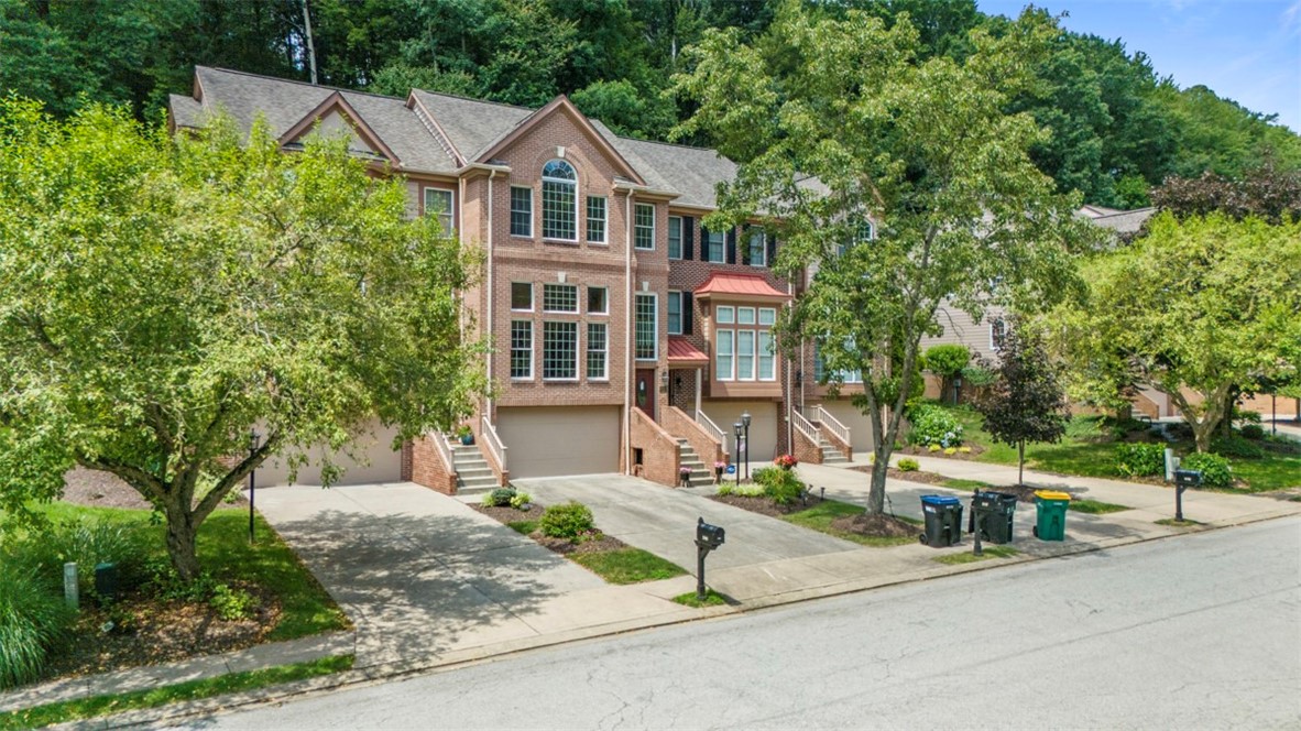 2117 Huntington Ct S