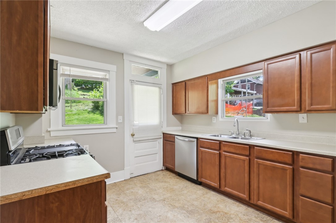 506 7th Ave Ave, Coraopolis, Pennsylvania image 13