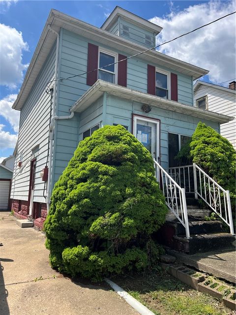 Homes For Sale - 309 Crescent Ave Ave<br/> Ellwood City, PA 16117