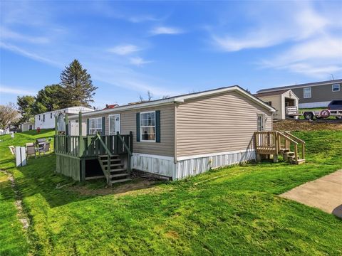 Photo of 3 Cara Dr, Washington, PA 15301 (MLS # 1748265)