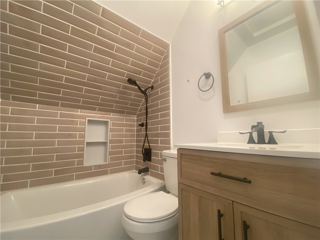 Ligonier Boro, Pennsylvania 15658, United States, 1 Bedroom Bedrooms, ,1 BathroomBathrooms,Residential,Active,81278